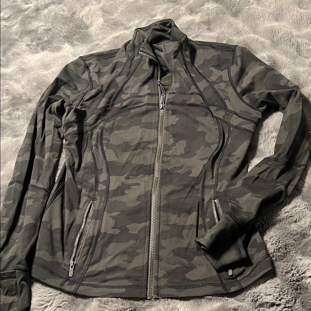Lululemon Women’s Camouflage Jacket
